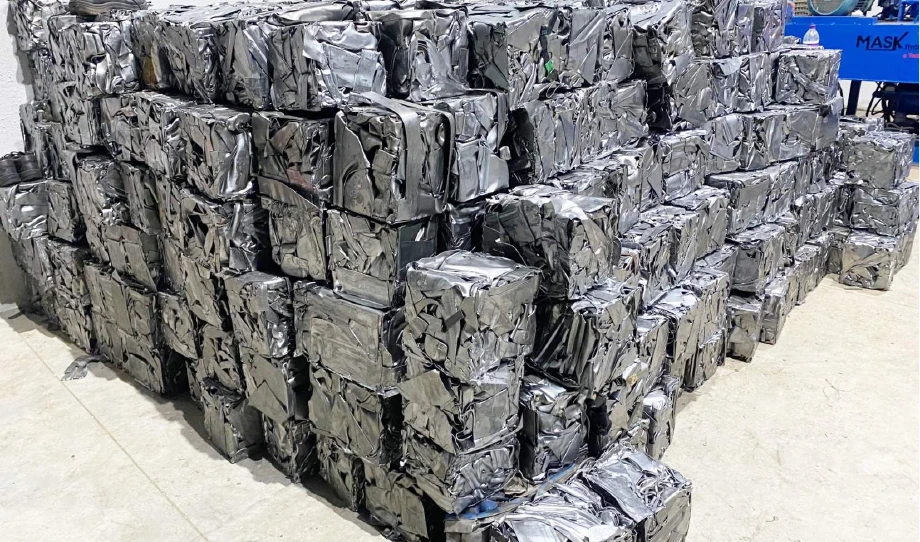 Compressed material bundles at METALMATICS